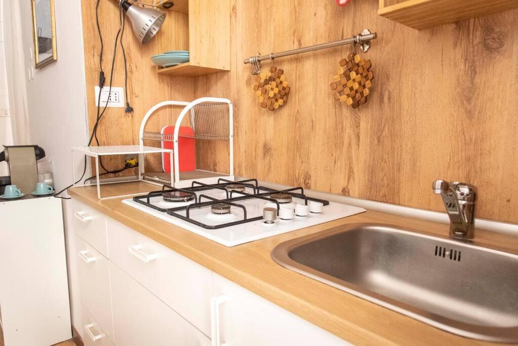 Apartament La Casa Di Marisela In Via Emanuele Filiberto Rzym Zewnętrze zdjęcie