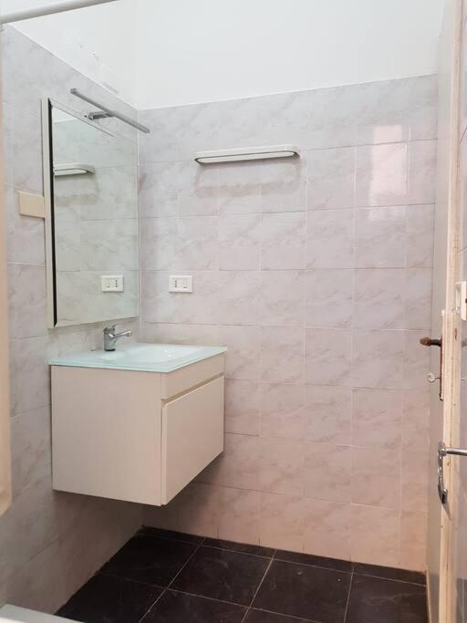Apartament La Casa Di Marisela In Via Emanuele Filiberto Rzym Zewnętrze zdjęcie